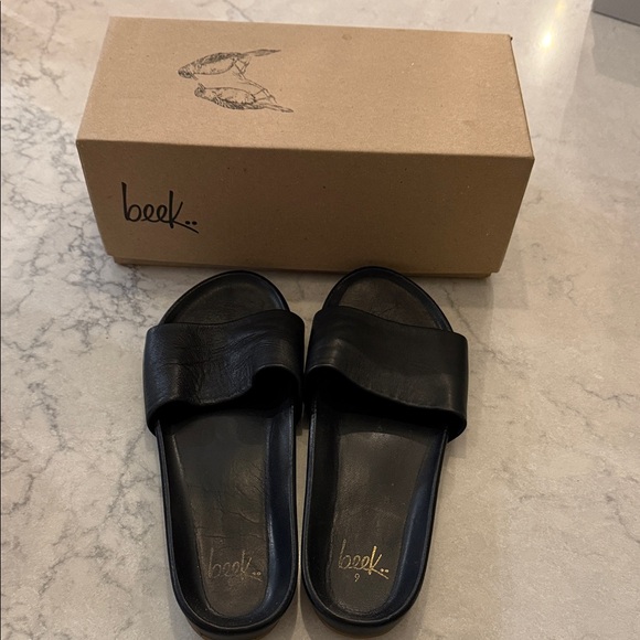 beek Black Leather Sandals - Picture 3 of 3